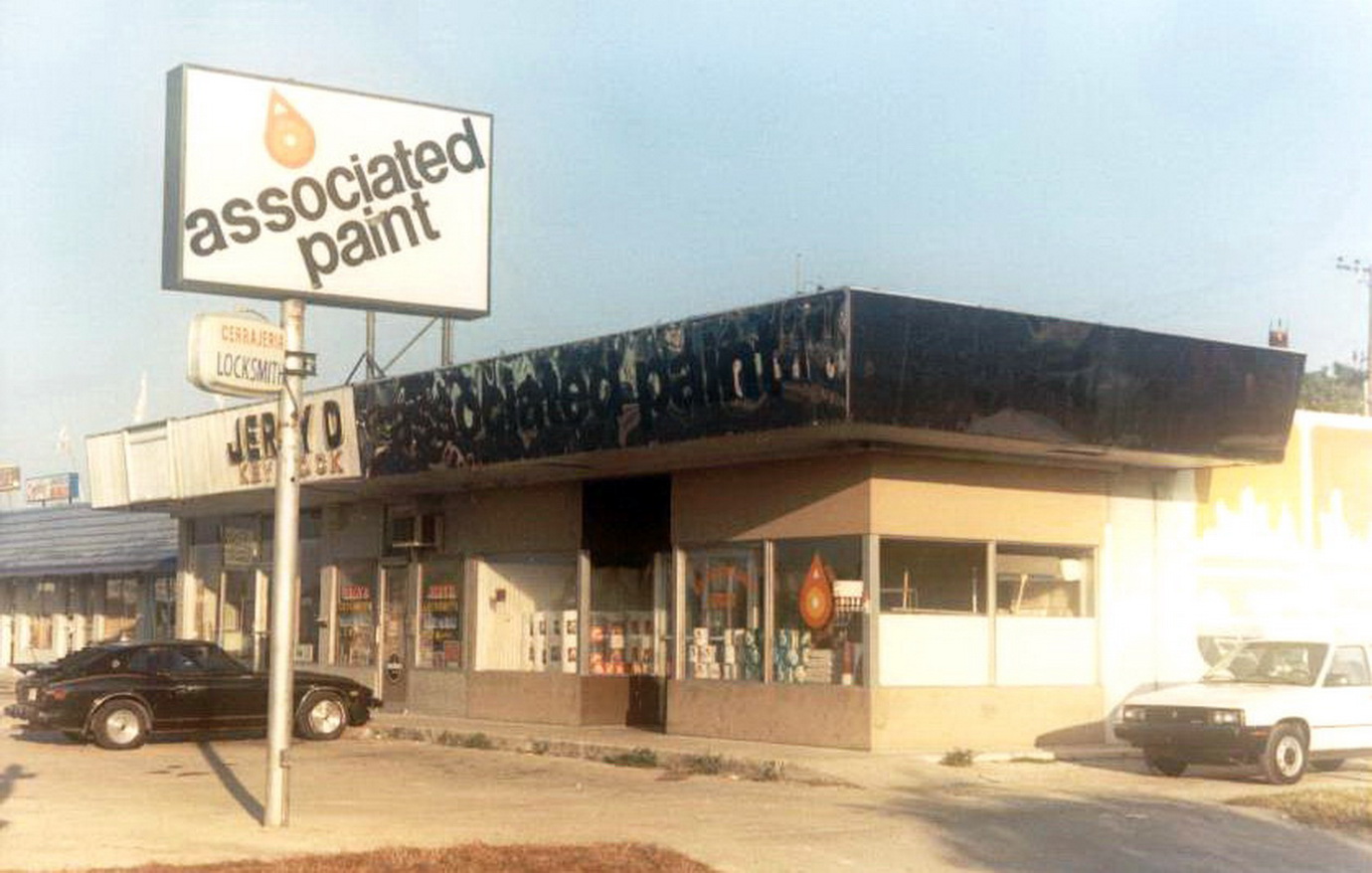 Bird Road Store Associated Paint Miami a.jpg